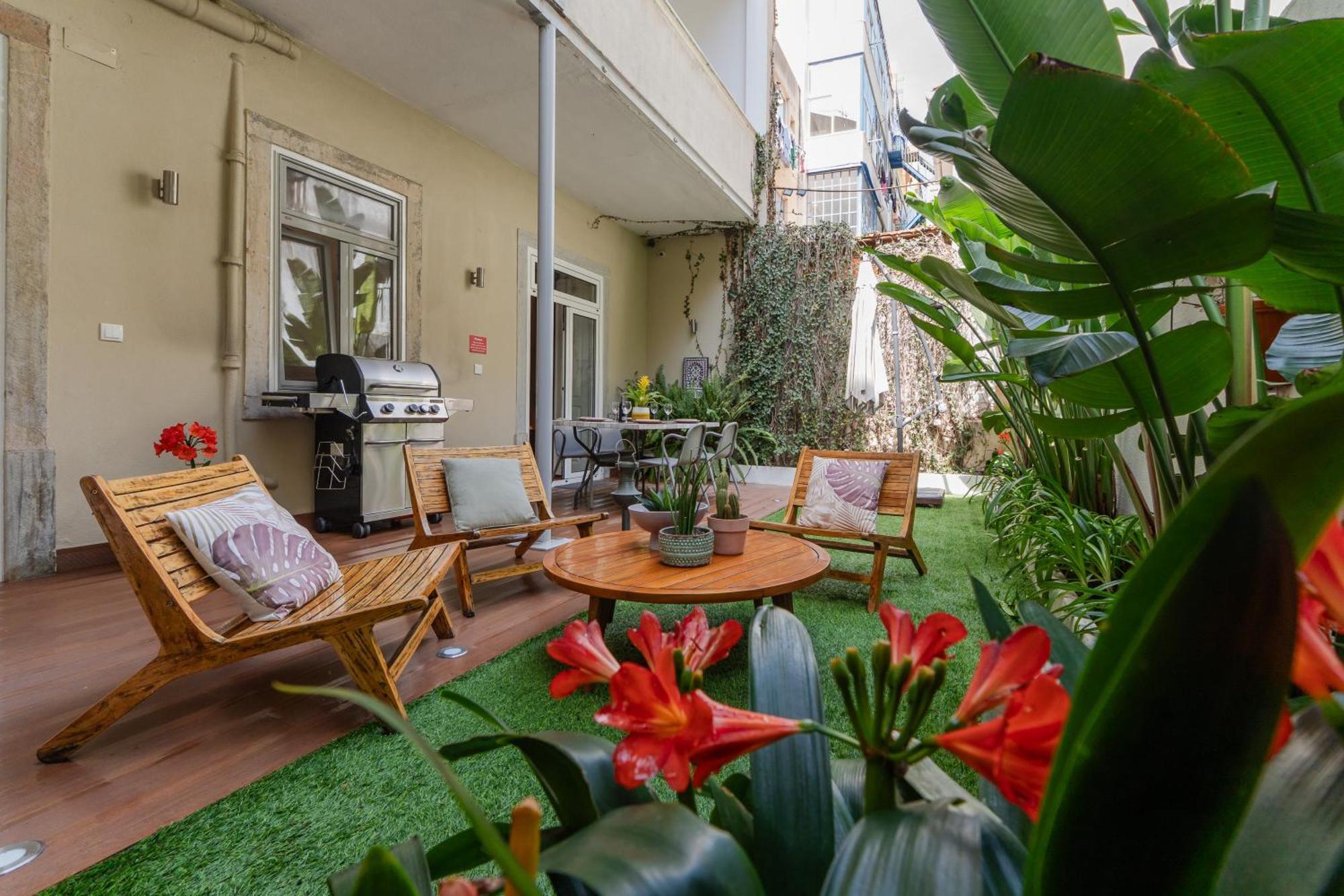 Apartment Garden Retreat Lisbon